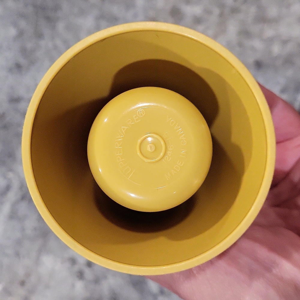 Vintage Tupperware Dressing Container - Picture 3 of 3